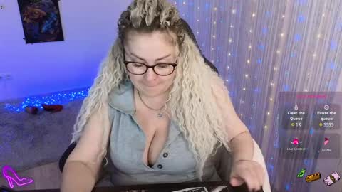 you can call me Mommymy GoddessMiss Kassandra online show from December 8, 7:54 pm