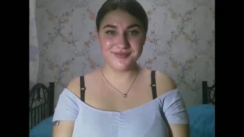 Snapshot of misskiss878 chatting on February 20, 2:41 am Lisa online show from February 20, 2:41 am