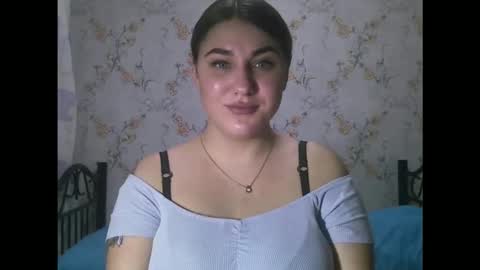 Lisa online show from April 14, 1:44 am