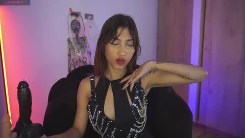 Snapshot of misskorrah chatting on October 25, 8:03 pm janedoe online show from October 25, 8:03 pm