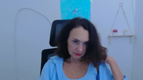 Christina online show from December 5, 12:25 pm