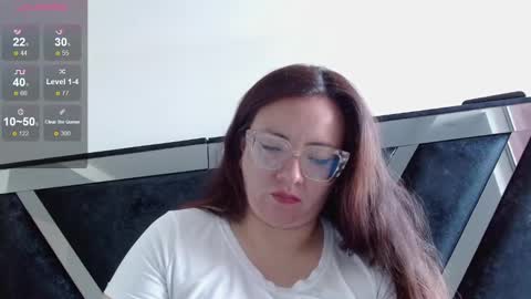 eva   online show from December 13, 12:17 pm