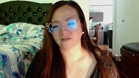 eva   online show from March 3, 2:48 pm