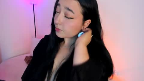 Snapshot of missloise chatting on July 29, 3:37 am Miss Loise online show from July 29, 3:37 am