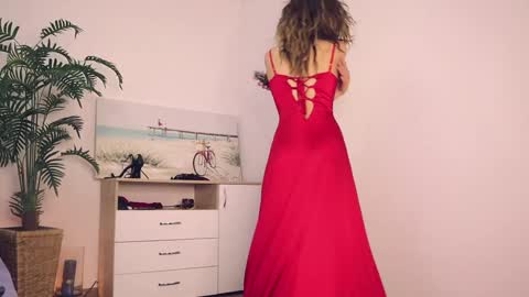 Lullu online show from February 5, 1:54 pm