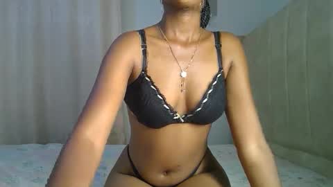 Snapshot of misslunah1 chatting on March 20, 3:06 pm lunah online show from March 20, 3:06 pm