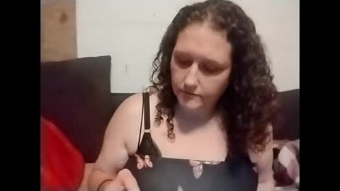 Snapshot of missmagicmushroom chatting on October 19, 9:21 am missmagicmushroom online show from October 19, 9:21 am
