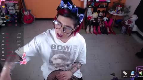 Miss Mia online show from December 13, 7:21 pm