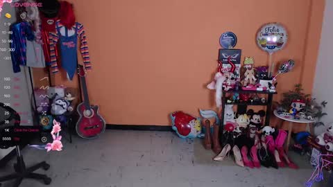 Miss Mia online show from December 14, 11:45 pm