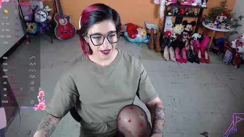 Miss Mia online show from December 15, 8:36 pm