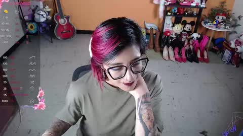 Miss Mia online show from December 15, 11:42 pm