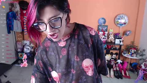 Miss Mia online show from December 16, 4:05 pm