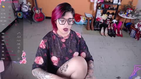 Miss Mia online show from December 16, 8:26 pm