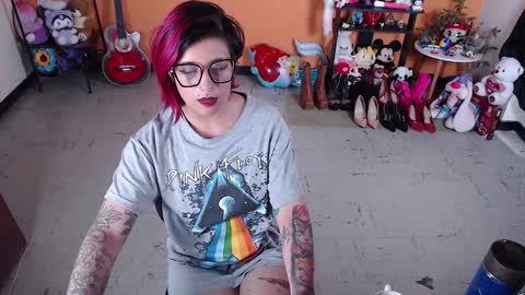 Miss Mia online show from December 21, 4:14 pm