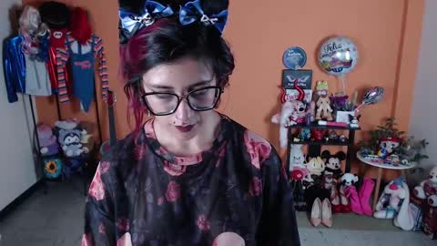 Miss Mia online show from December 28, 11:05 pm