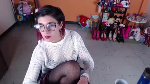 Miss Mia online show from January 4, 4:43 pm