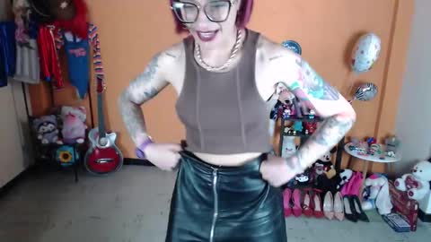 Miss Mia online show from January 19, 4:46 pm