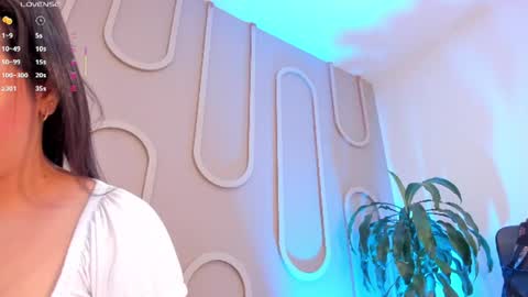 Mia  online show from June 27, 11:59 am