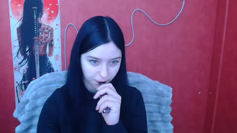 Snapshot of missmiamiss chatting on February 23, 12:35 pm Mia online show from February 23, 12:35 pm