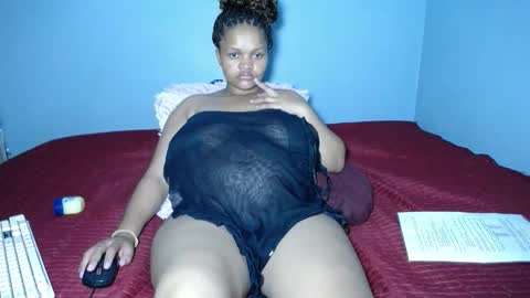 mimmi online show from November 12, 6:52 pm