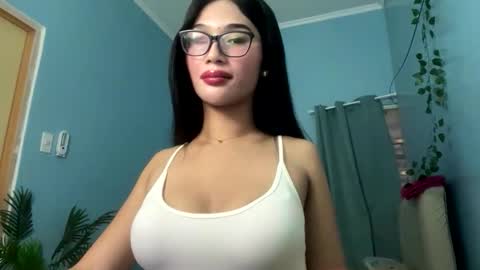 Snapshot of missminervaa chatting on October 8, 2:14 pm missminervaa online show from October 8, 2:14 pm