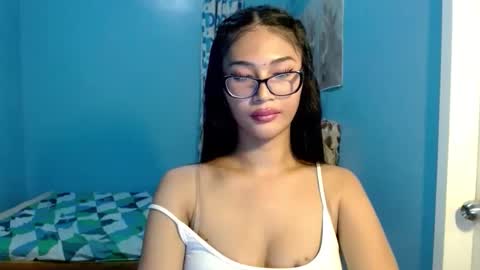 Snapshot of missminervaa chatting on May 12, 1:41 pm missminervaa online show from May 12, 1:41 pm