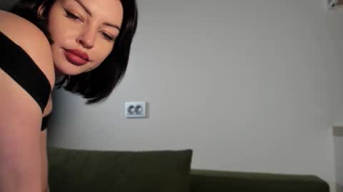   online show from September 30, 12:10 pm