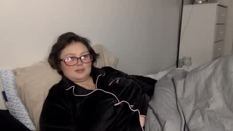 missmistressmal online show from December 1, 10:42 am