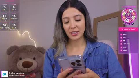 Snapshot of missmonaco chatting on March 9, 1:20 am Emma Rivera online show from March 9, 1:20 am