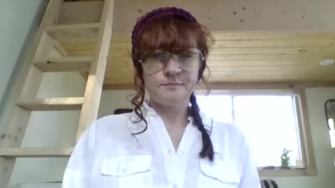 Snapshot of missmoonmagic13 chatting on December 11, 9:45 pm Maxxx online show from December 11, 9:45 pm