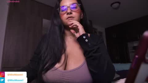 MissMoon online show from October 16, 1:50 am