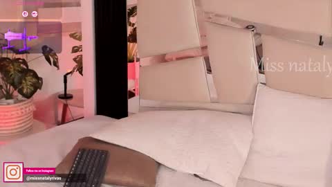 Snapshot of missnataly_ chatting on February 20, 6:26 am Nataly Rivas online show from February 20, 6:26 am