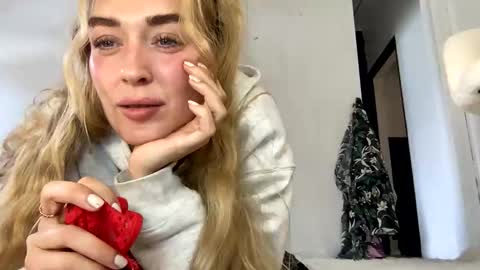 Miss Natural online show from June 10, 1:32 pm