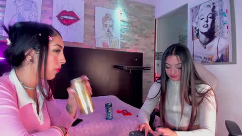 insta miss nickeloo online show from December 2, 4:20 pm