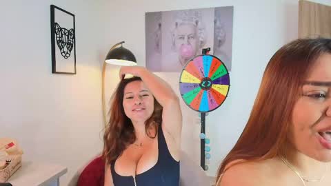 Snapshot of missniley chatting on May 13, 2:14 pm Niley online show from May 13, 2:14 pm