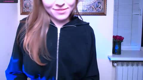 Olivia online show from December 19, 2:24 pm