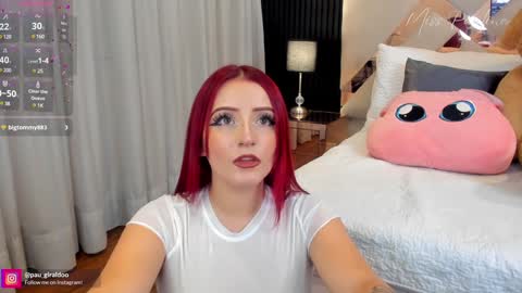 Snapshot of misspaulina__ chatting on February 4, 11:27 pm Pau Giraldo online show from February 4, 11:27 pm