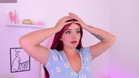 Snapshot of misspaulina__ chatting on February 9, 10:14 pm Pau Giraldo online show from February 9, 10:14 pm