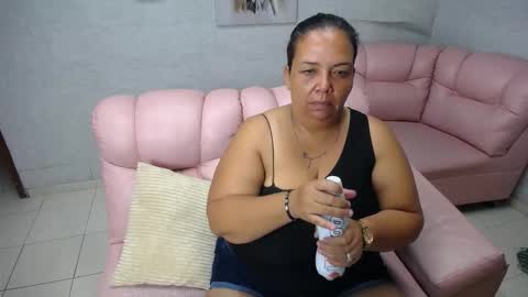 Snapshot of misspenelopenipples chatting on February 21, 12:39 pm Penelope online show from February 21, 12:39 pm