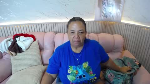 Snapshot of misspenelopenipples chatting on March 13, 12:01 pm Penelope online show from March 13, 12:01 pm