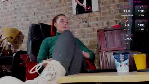 Miss Venus online show from December 3, 6:59 am