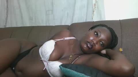 Snapshot of missprettygal chatting on October 20, 9:37 pm pretty gal online show from October 20, 9:37 pm