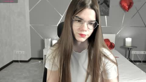 misss_evelyne online show from March 29, 6:35 am