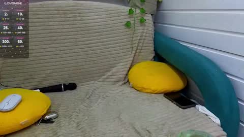 Snapshot of misss_viki chatting on October 17, 7:00 am . online show from October 17, 7:00 am