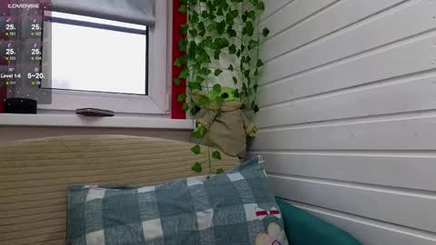 Snapshot of misss_viki chatting on October 18, 6:58 am . online show from October 18, 6:58 am