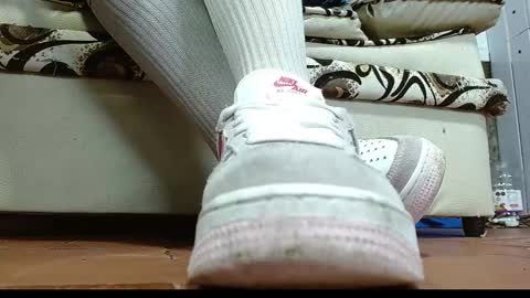 TELL ME MISS online show from September 24, 4:10 pm