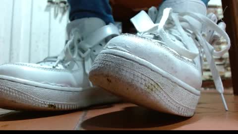 TELL ME MISS online show from October 3, 2:52 am