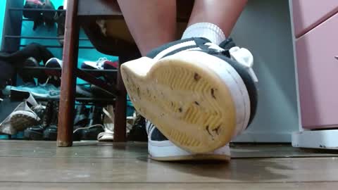 TELL ME MISS online show from March 11, 4:13 pm