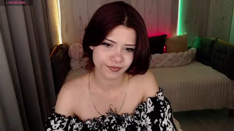 Snapshot of misssfoxyy chatting on May 25, 6:41 am Miss Mila online show from May 25, 6:41 am