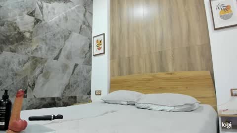 misssyoan online show from March 10, 3:12 am